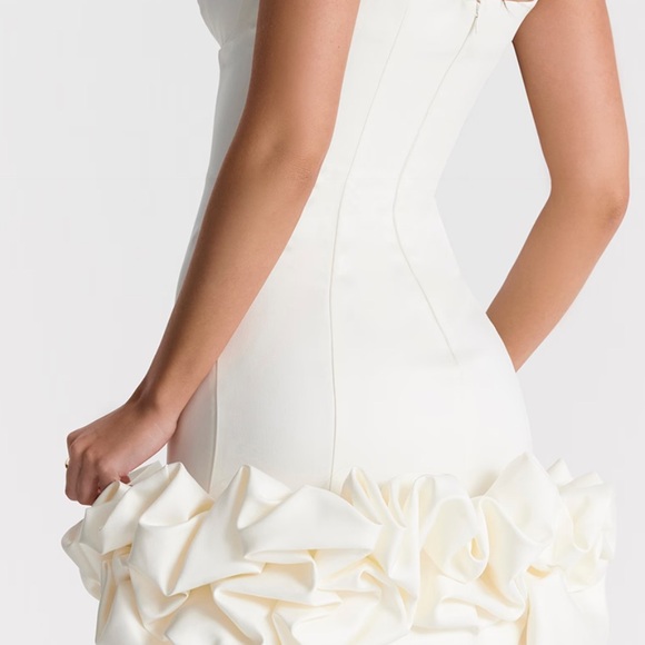 House Of CB Lilou Ruffle Hem Dress in Ivory - Picture 6 of 10